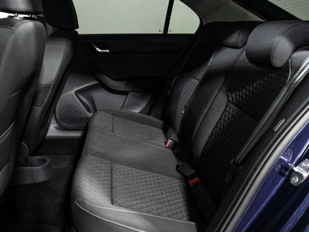Купить Skoda Rapid с пробегом. Фото: #9