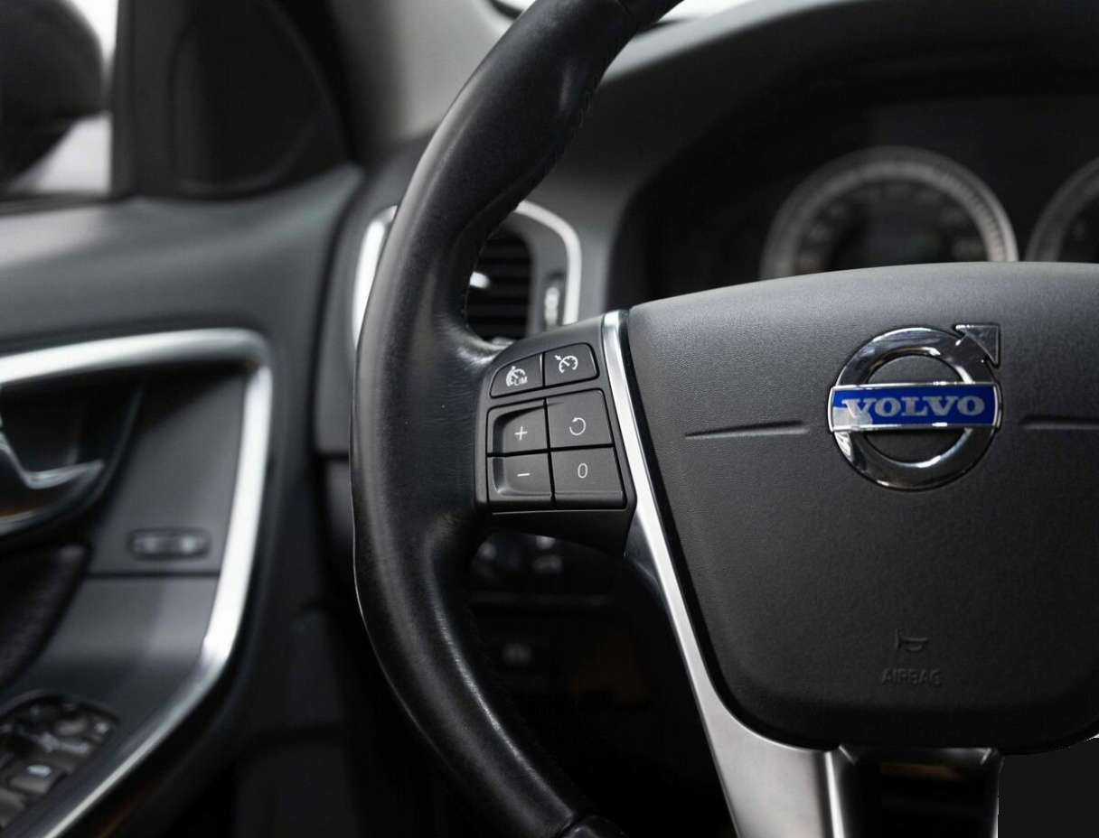 Купить Volvo S60 с пробегом. Фото: #14