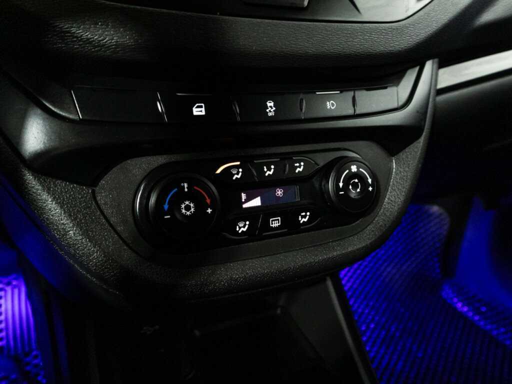 Купить Lada (ВАЗ) Vesta с пробегом. Фото: #14