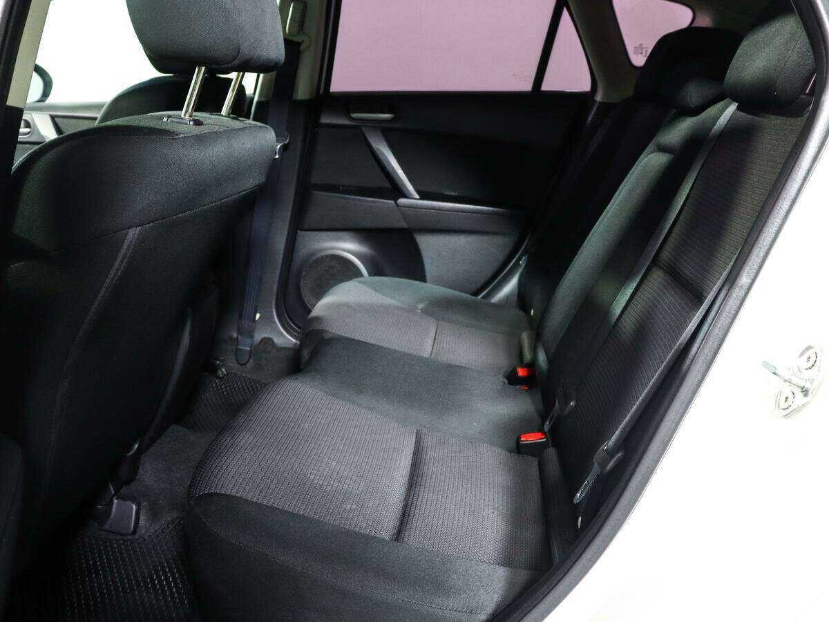 Купить Mazda 3 с пробегом. Фото: #9