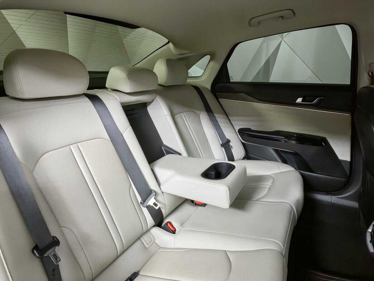 Купить Kia K5 с пробегом. Фото: #12