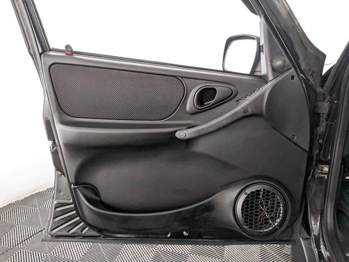 Купить Lada (ВАЗ) Niva с пробегом. Фото: #18