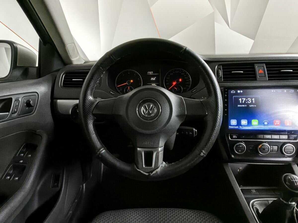 Купить Volkswagen Jetta с пробегом. Фото: #14
