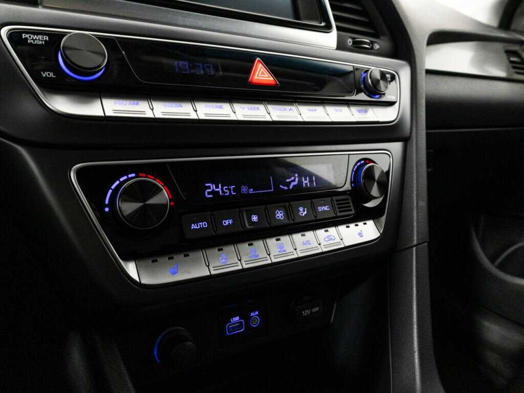 Купить Hyundai Sonata с пробегом. Фото: #14