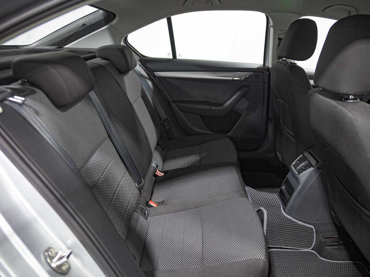 Купить Skoda Octavia с пробегом. Фото: #11