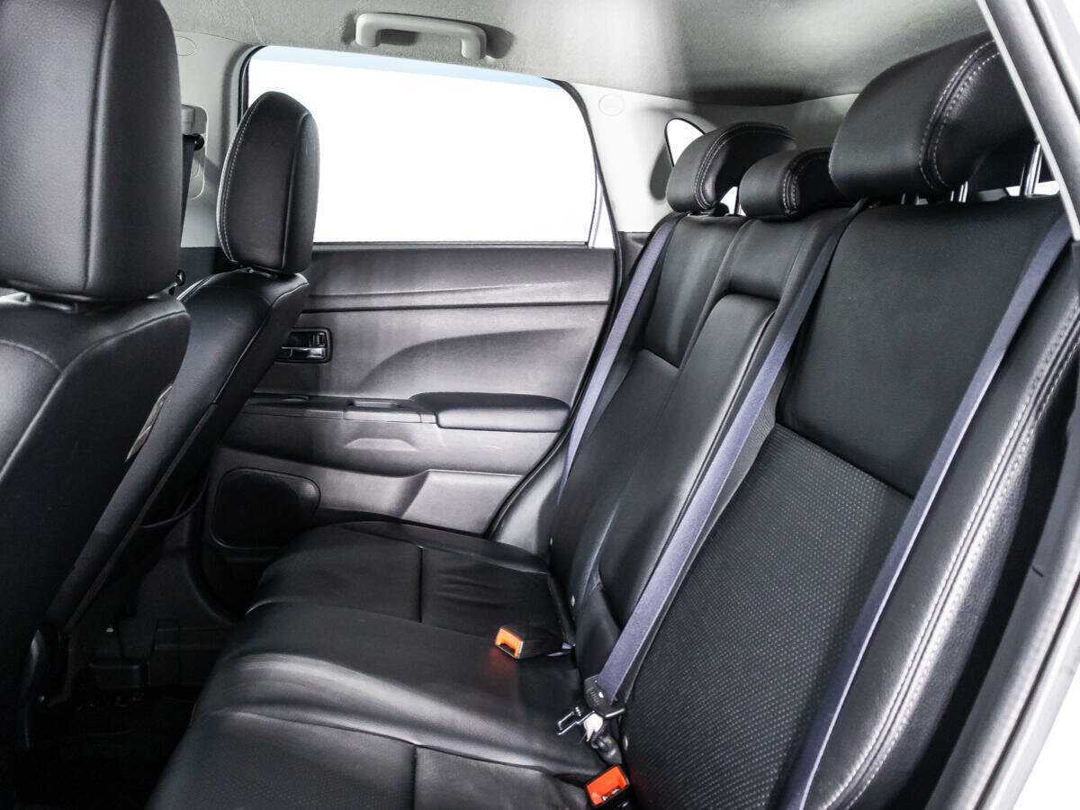 Купить Mitsubishi ASX с пробегом. Фото: #9