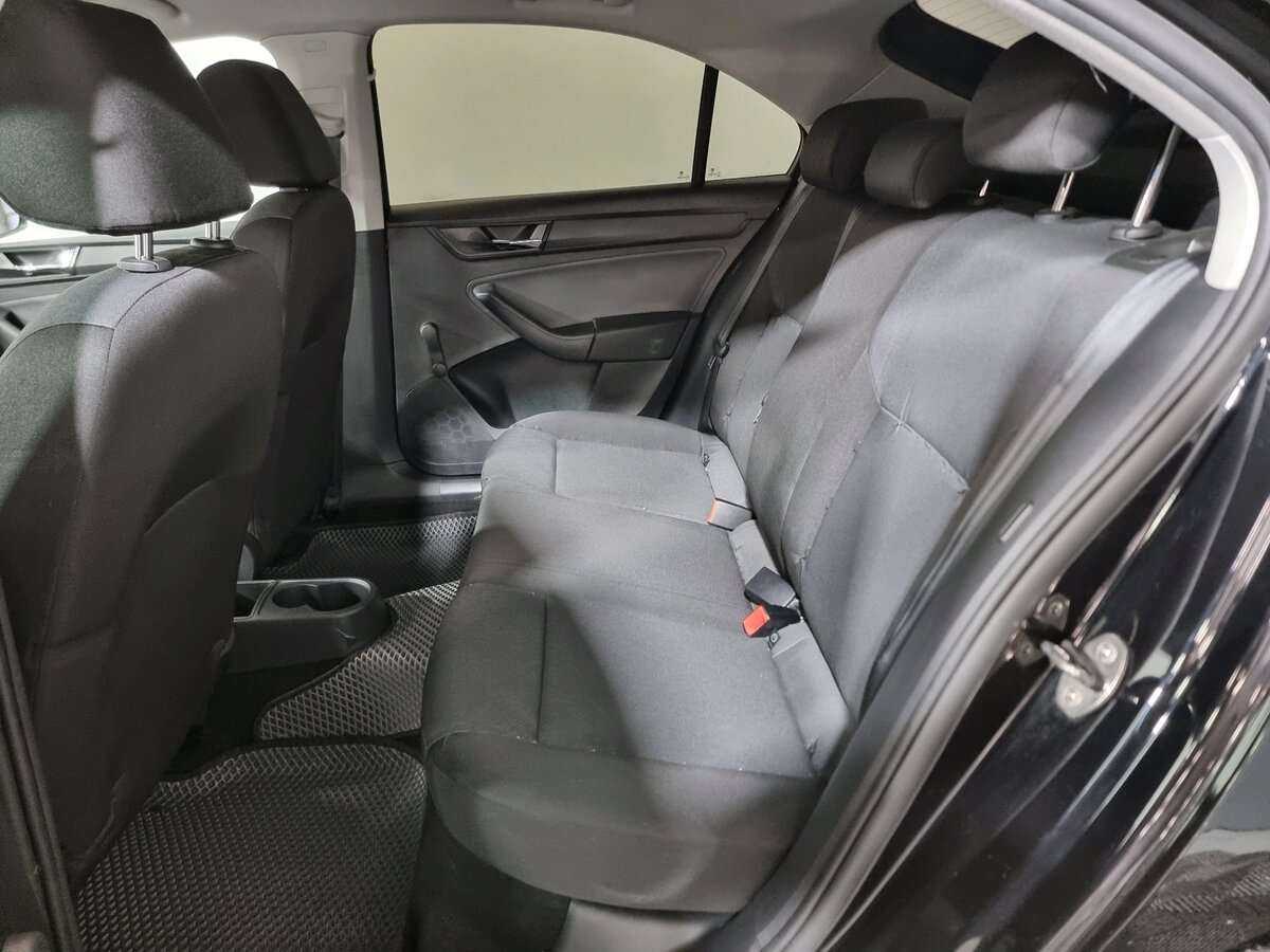 Купить Skoda Rapid с пробегом. Фото: #7
