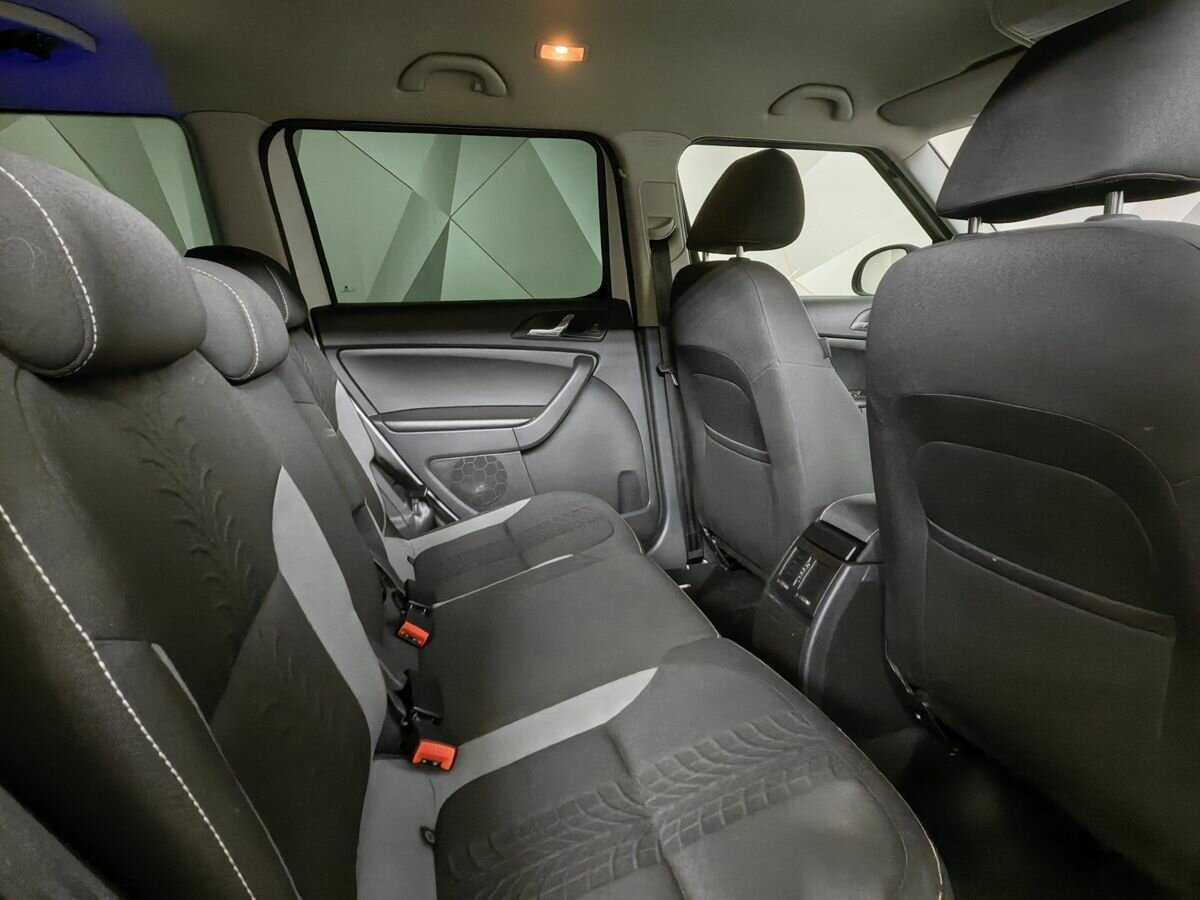 Купить Skoda Yeti с пробегом. Фото: #11