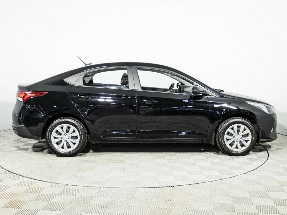 Купить Hyundai Solaris с пробегом. Фото: #3