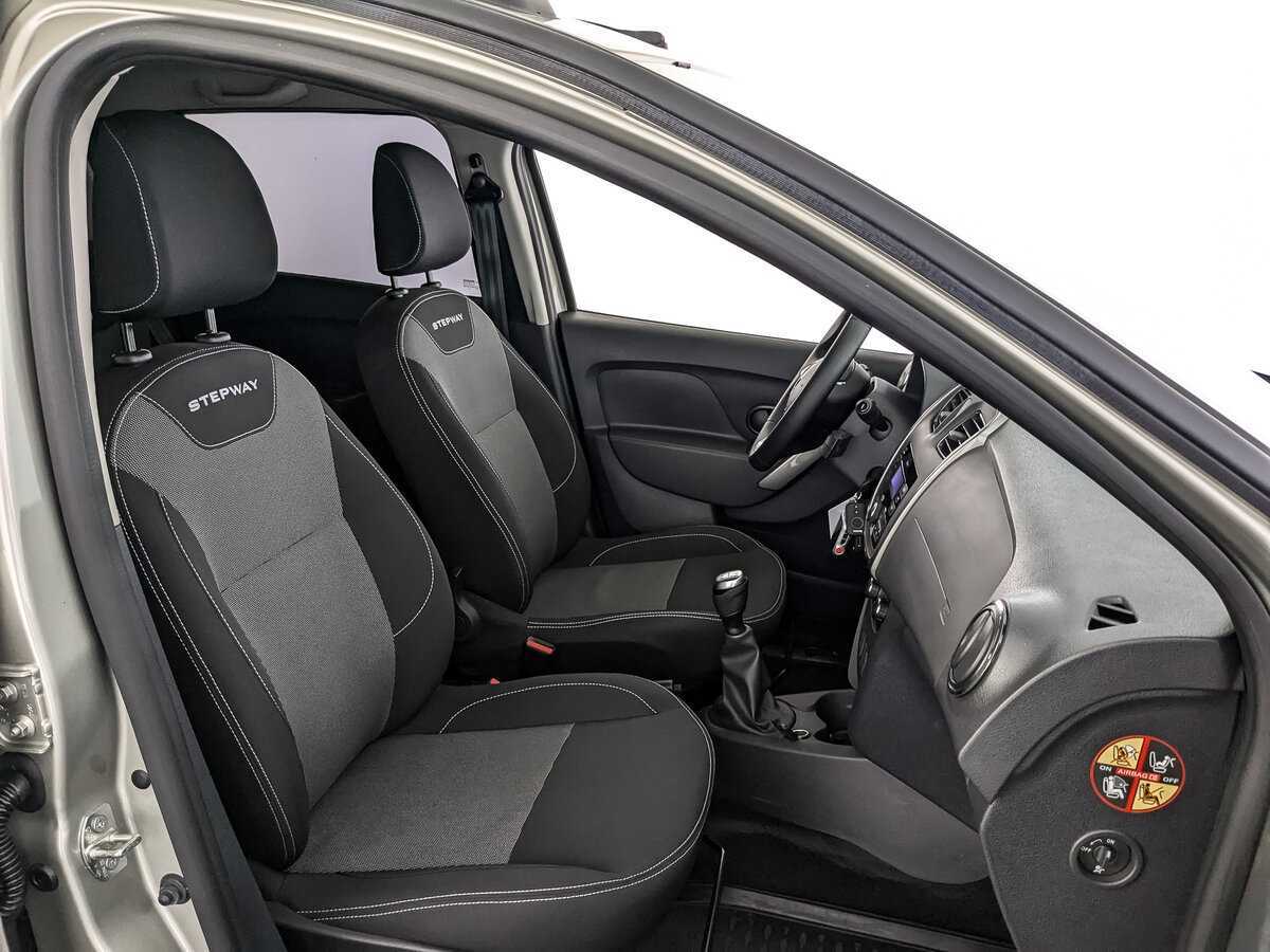 Купить Renault Sandero с пробегом. Фото: #19