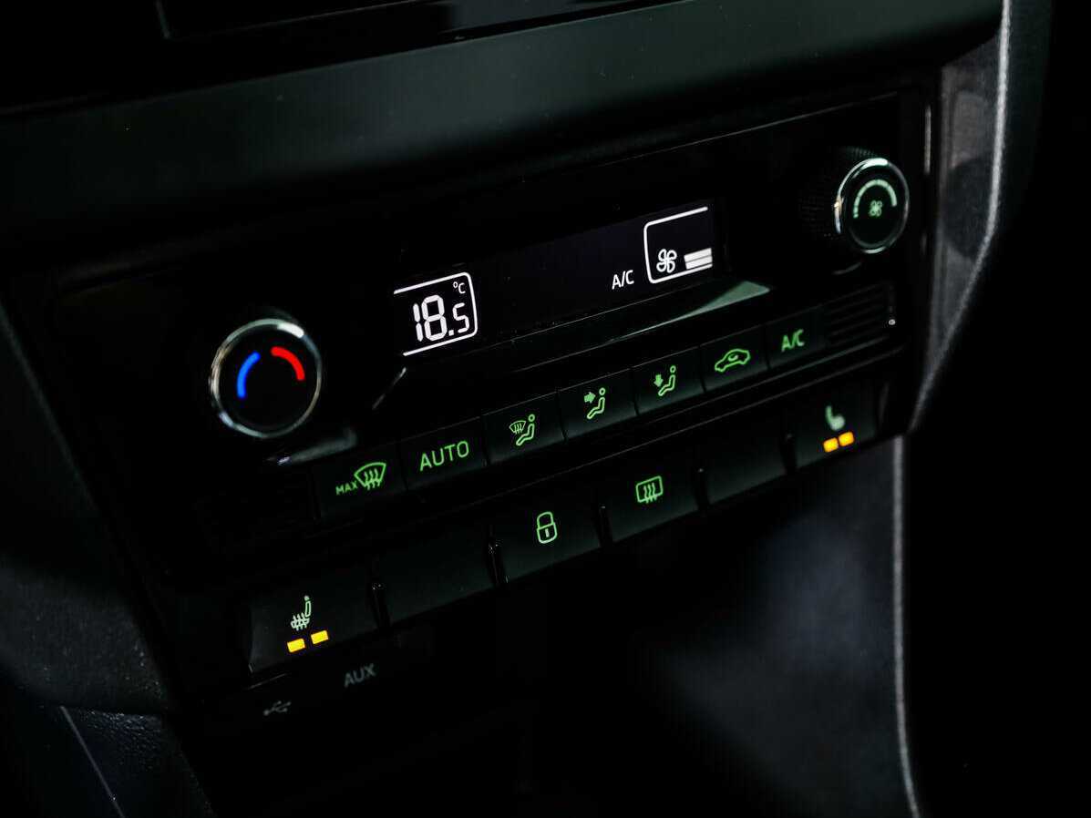 Купить Skoda Rapid с пробегом. Фото: #13