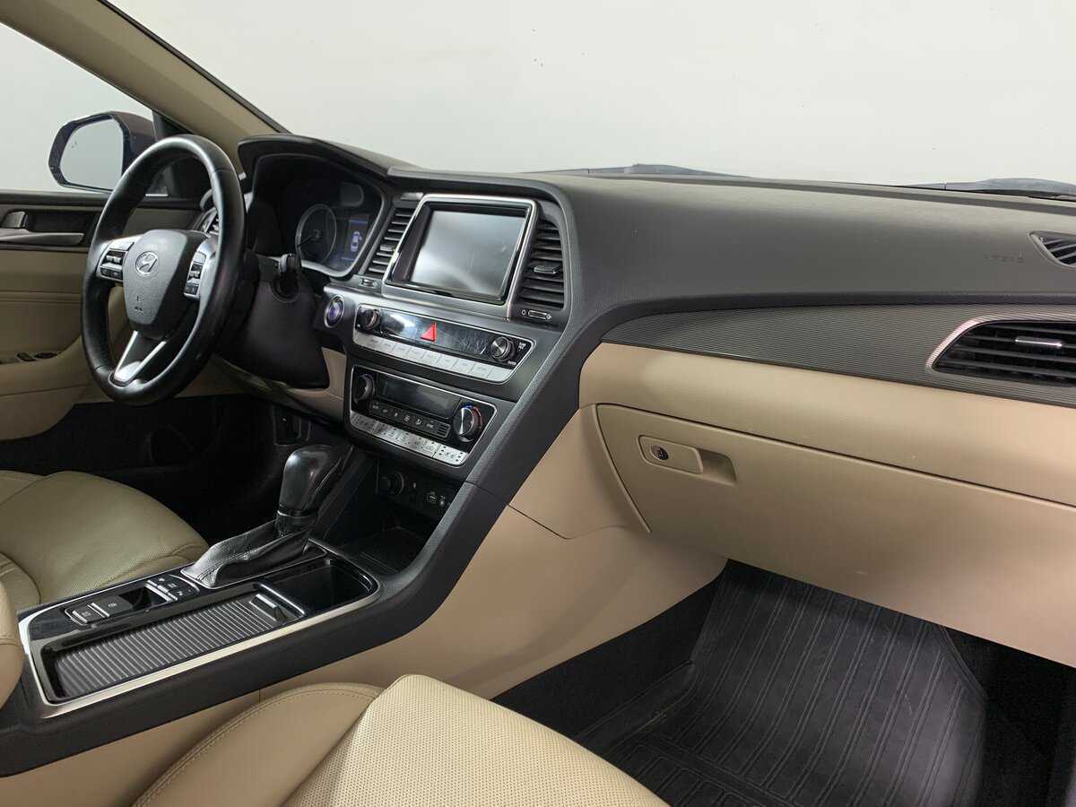Купить Hyundai Sonata с пробегом. Фото: #13