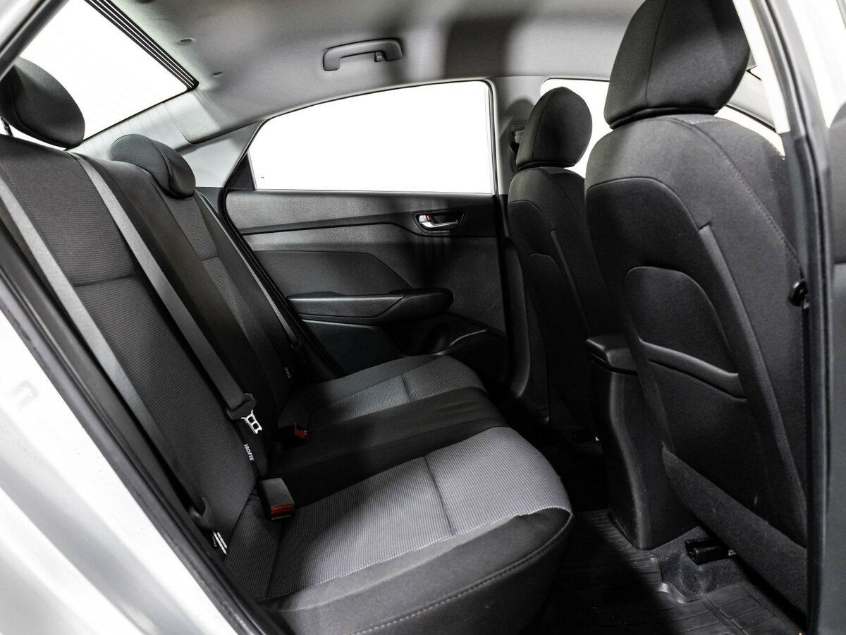 Купить Hyundai Solaris с пробегом. Фото: #13