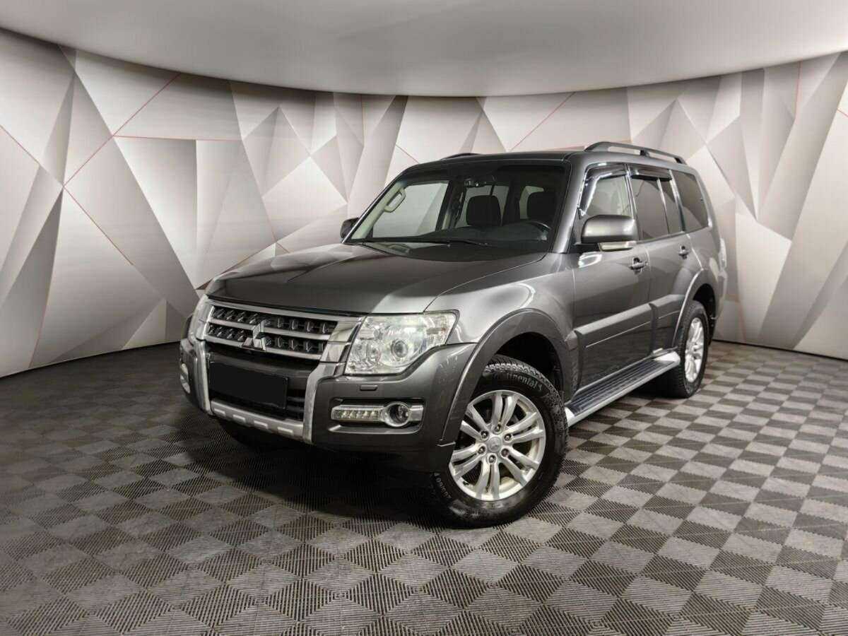 Купить Mitsubishi Pajero с пробегом. Фото: #0