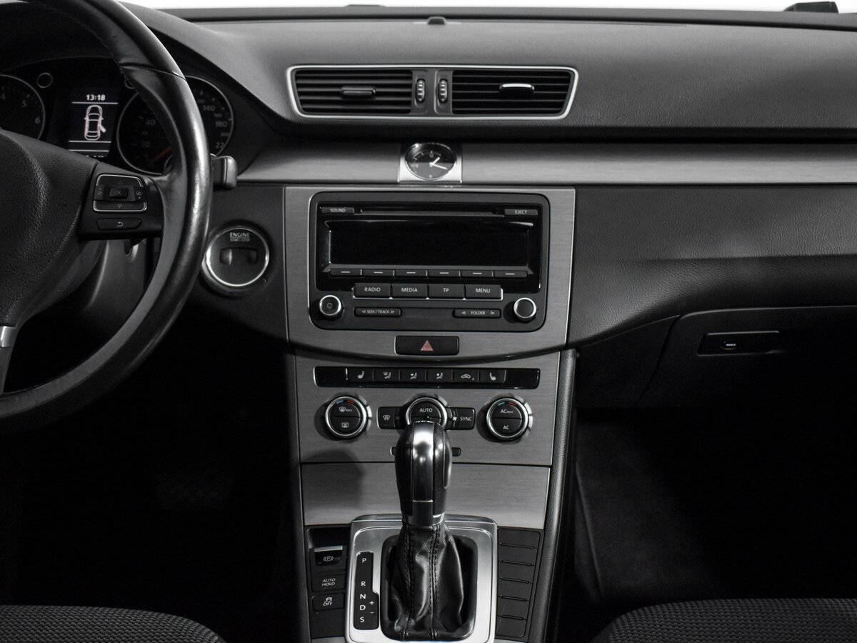 Купить Volkswagen Passat с пробегом. Фото: #13