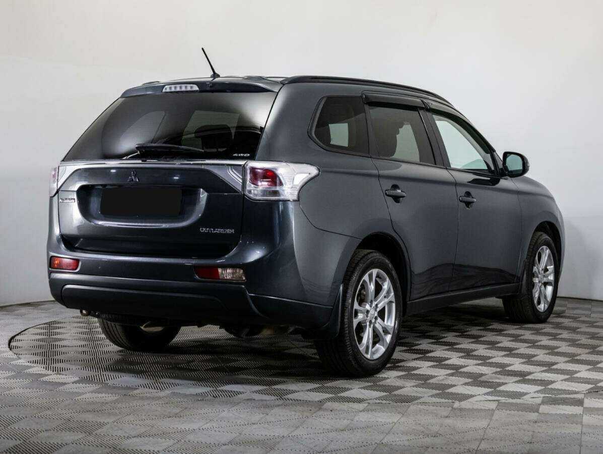 Купить Mitsubishi Outlander с пробегом. Фото: #3