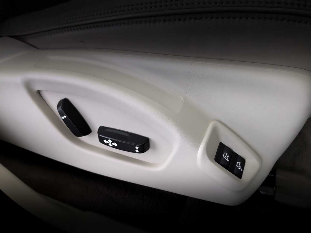 Купить Volvo XC60 с пробегом. Фото: #22