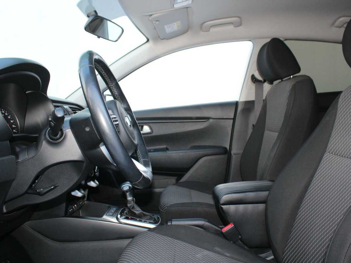 Купить Kia Rio с пробегом. Фото: #9