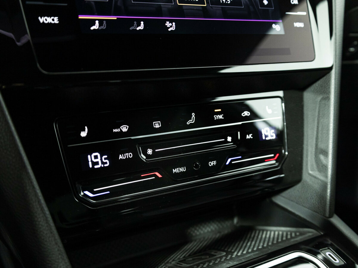 Купить Volkswagen Passat с пробегом. Фото: #17