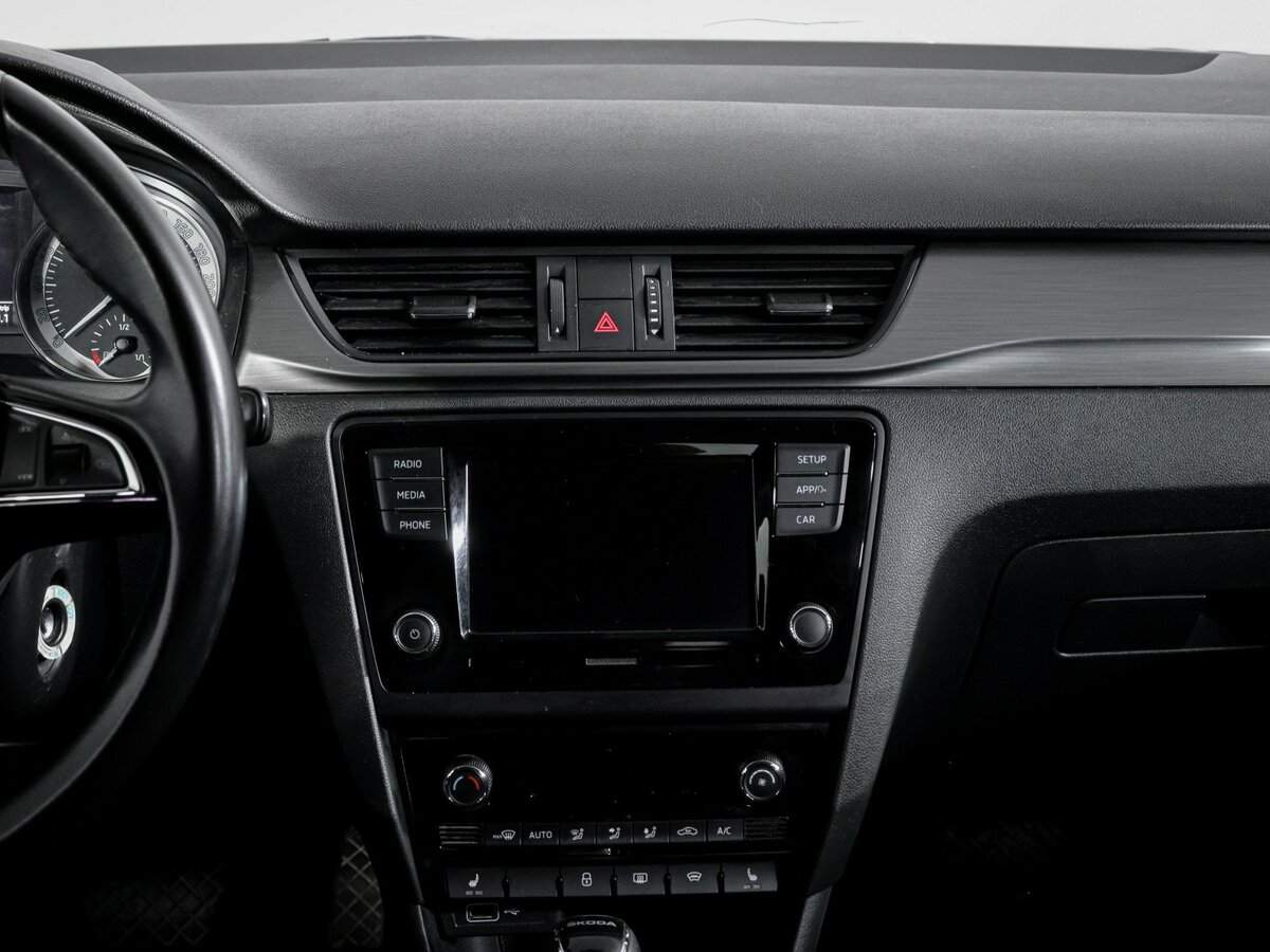 Купить Skoda Rapid с пробегом. Фото: #12