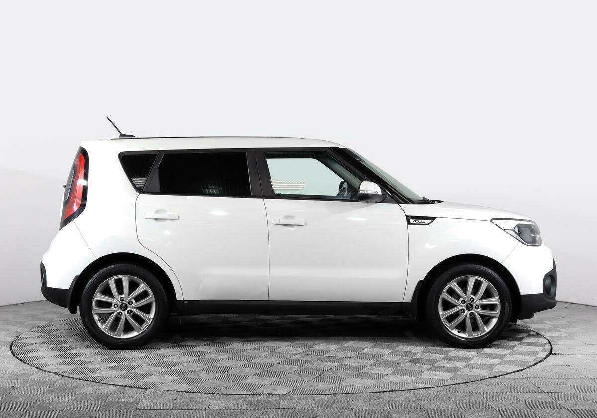 Купить Kia Soul с пробегом. Фото: #2