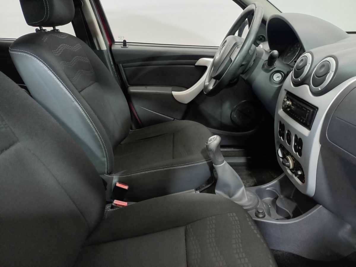 Купить Renault Sandero с пробегом. Фото: #9