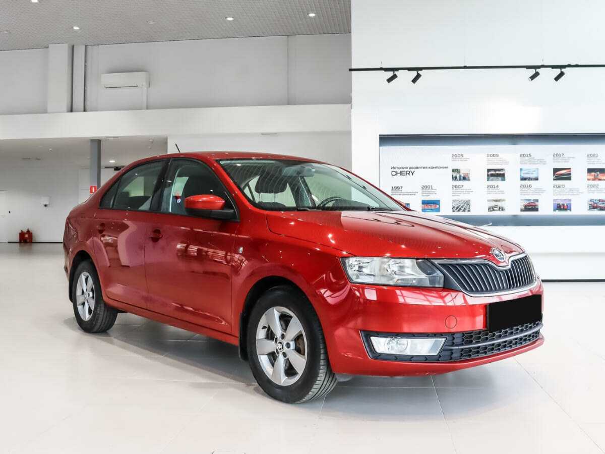 Купить Skoda Rapid с пробегом. Фото: #2