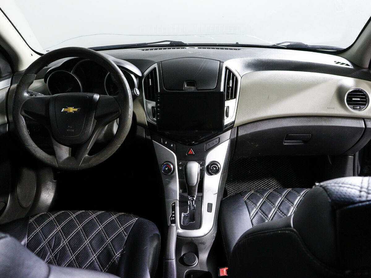 Купить Chevrolet Cruze с пробегом. Фото: #9