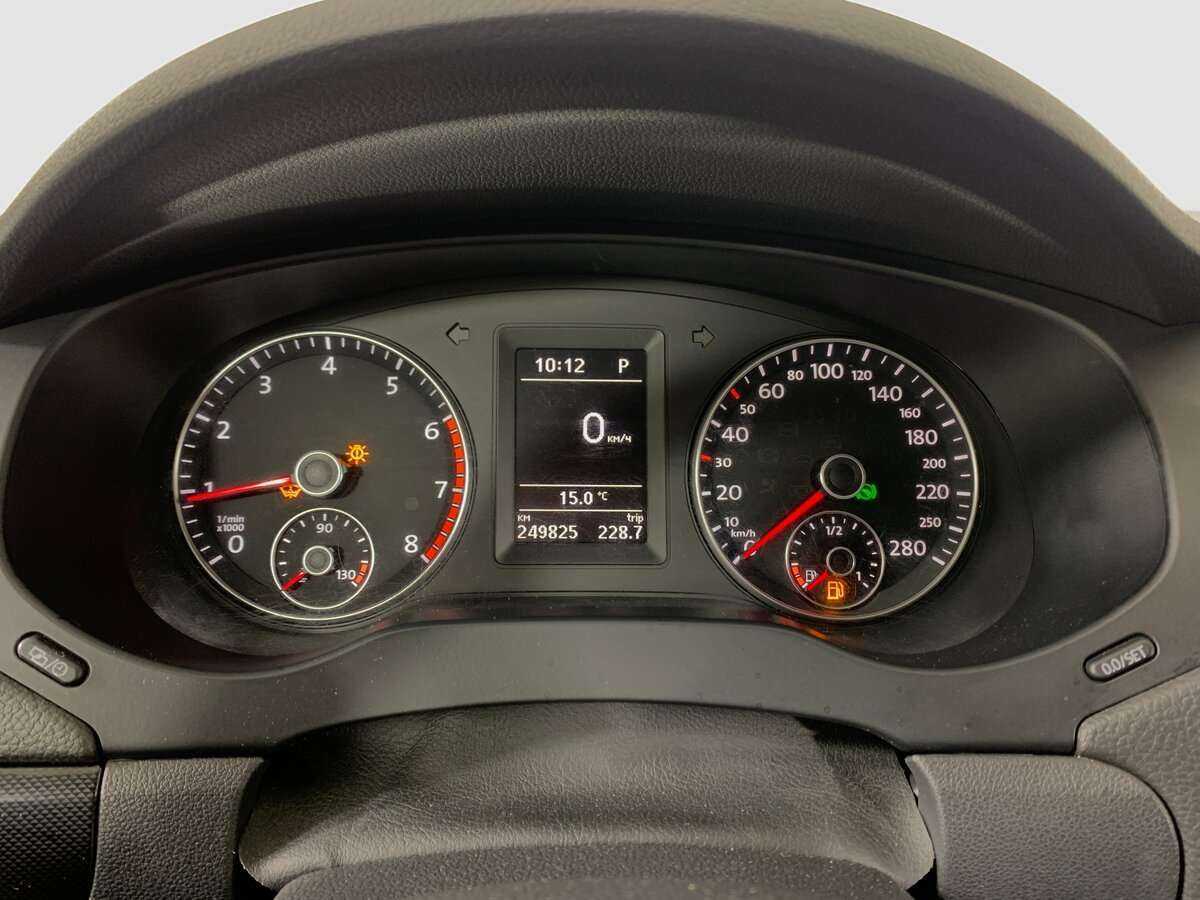 Купить Volkswagen Jetta с пробегом. Фото: #11