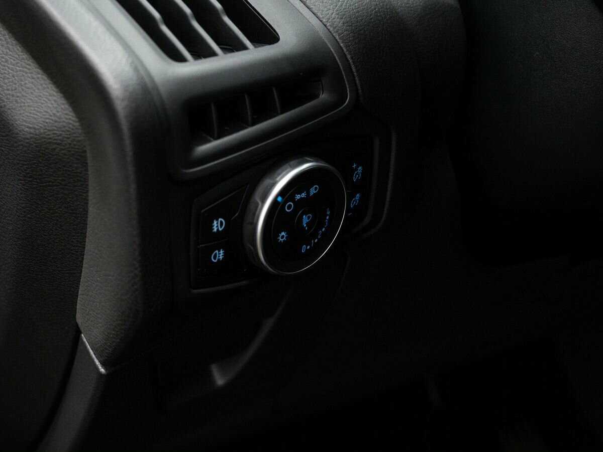 Купить Ford Focus с пробегом. Фото: #15