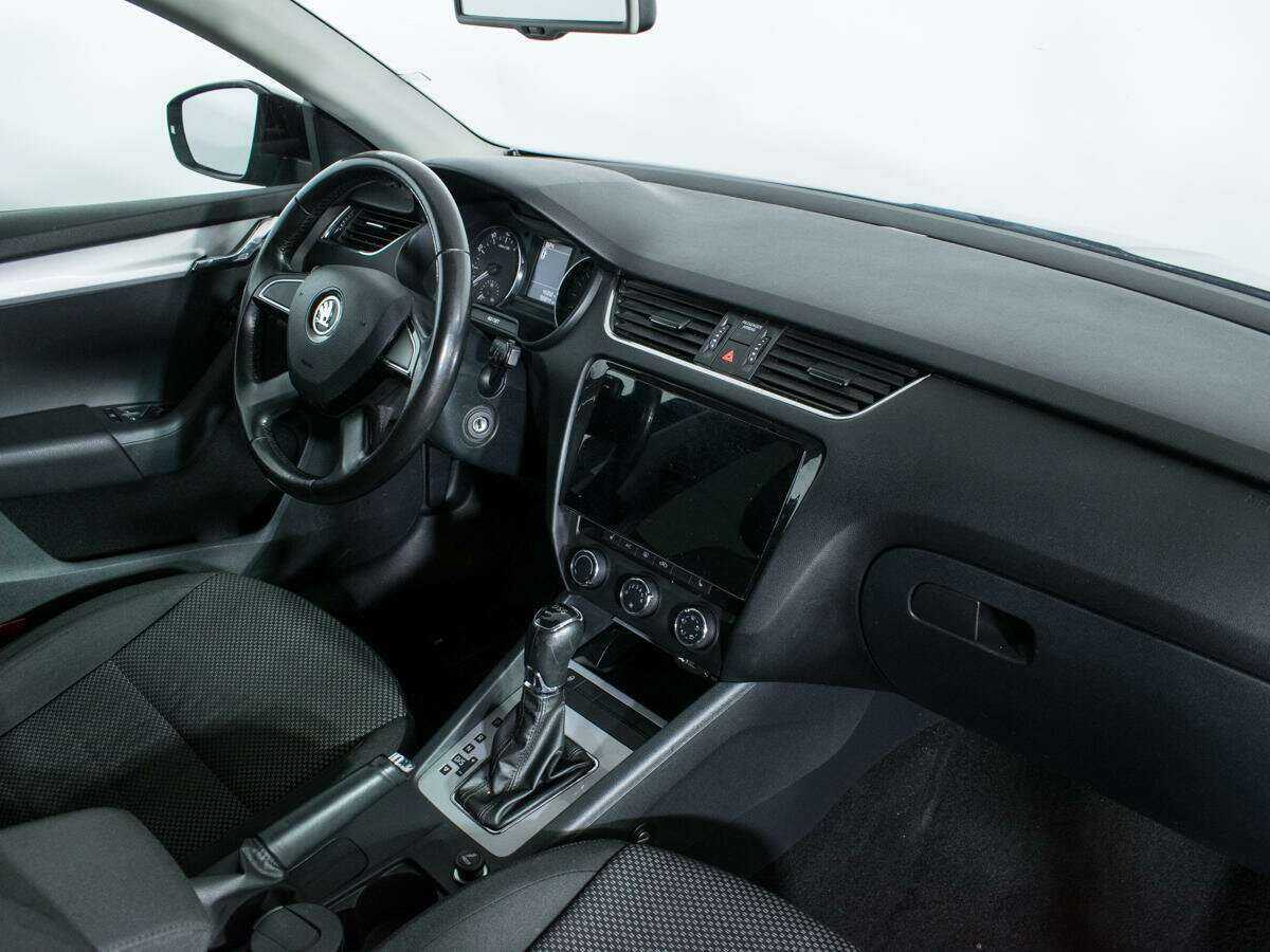 Купить Skoda Octavia с пробегом. Фото: #8