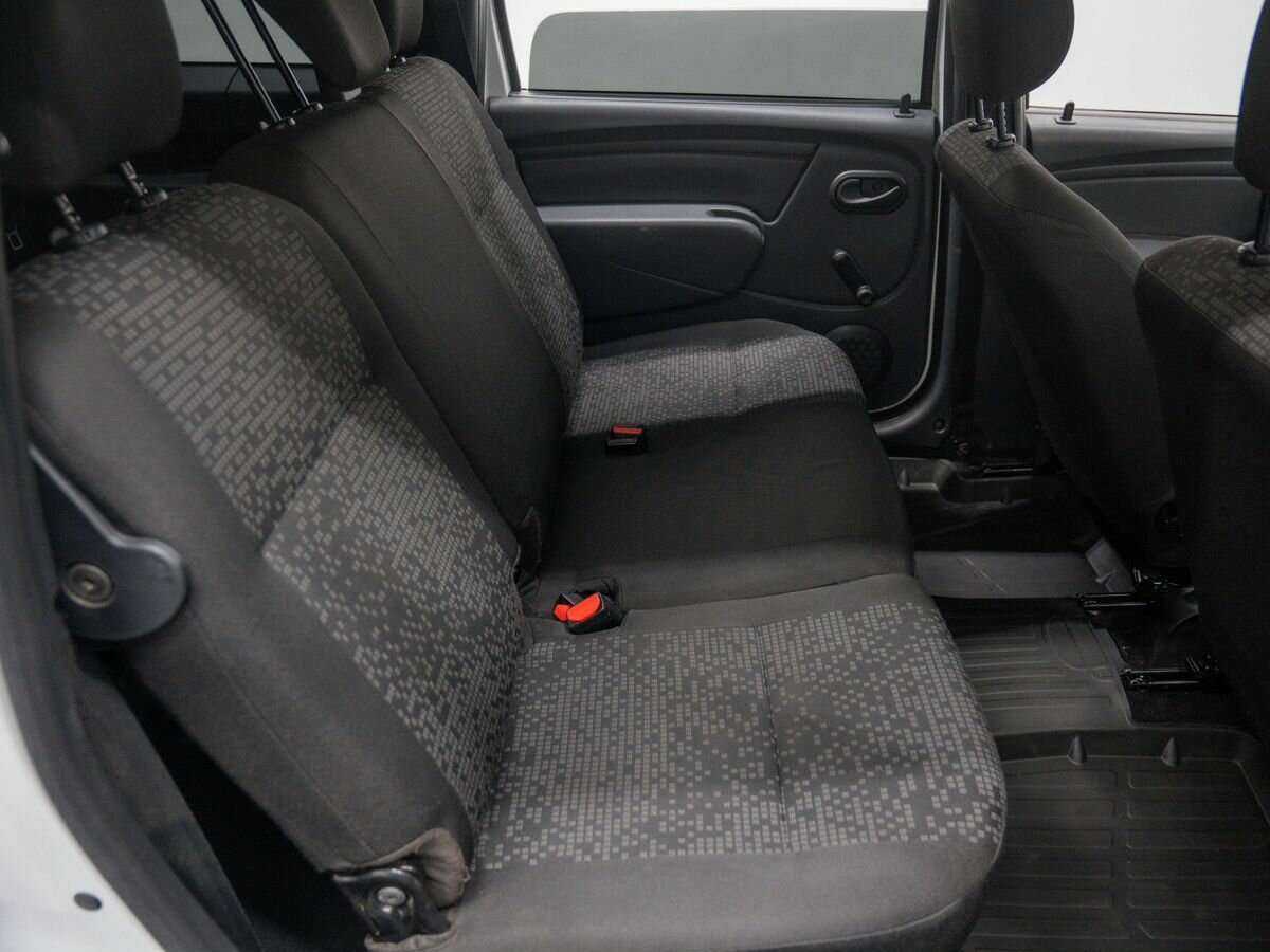 Купить Lada (ВАЗ) Largus с пробегом. Фото: #8