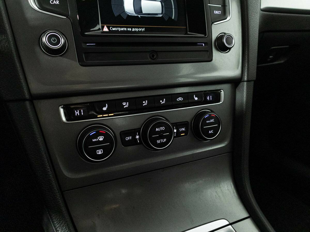 Купить Volkswagen Golf с пробегом. Фото: #15