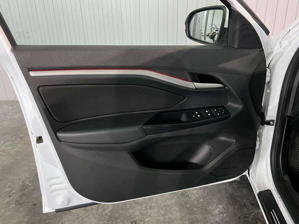 Купить Lada (ВАЗ) Vesta с пробегом. Фото: #8