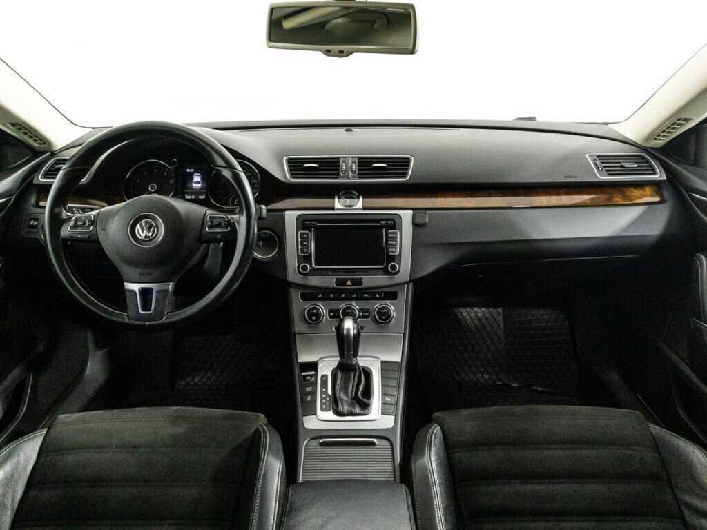 Купить Volkswagen Passat CC с пробегом. Фото: #12