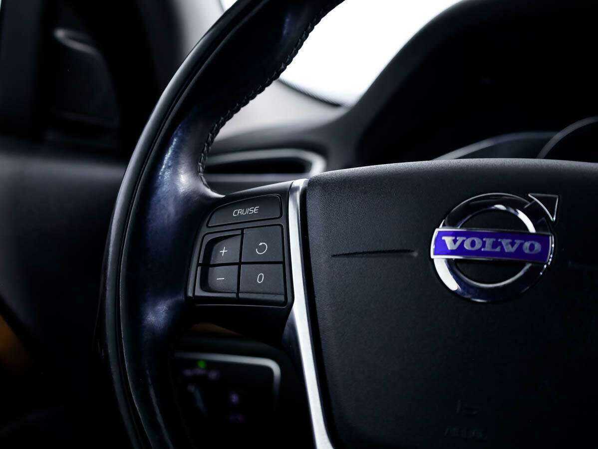 Купить Volvo XC70 с пробегом. Фото: #18