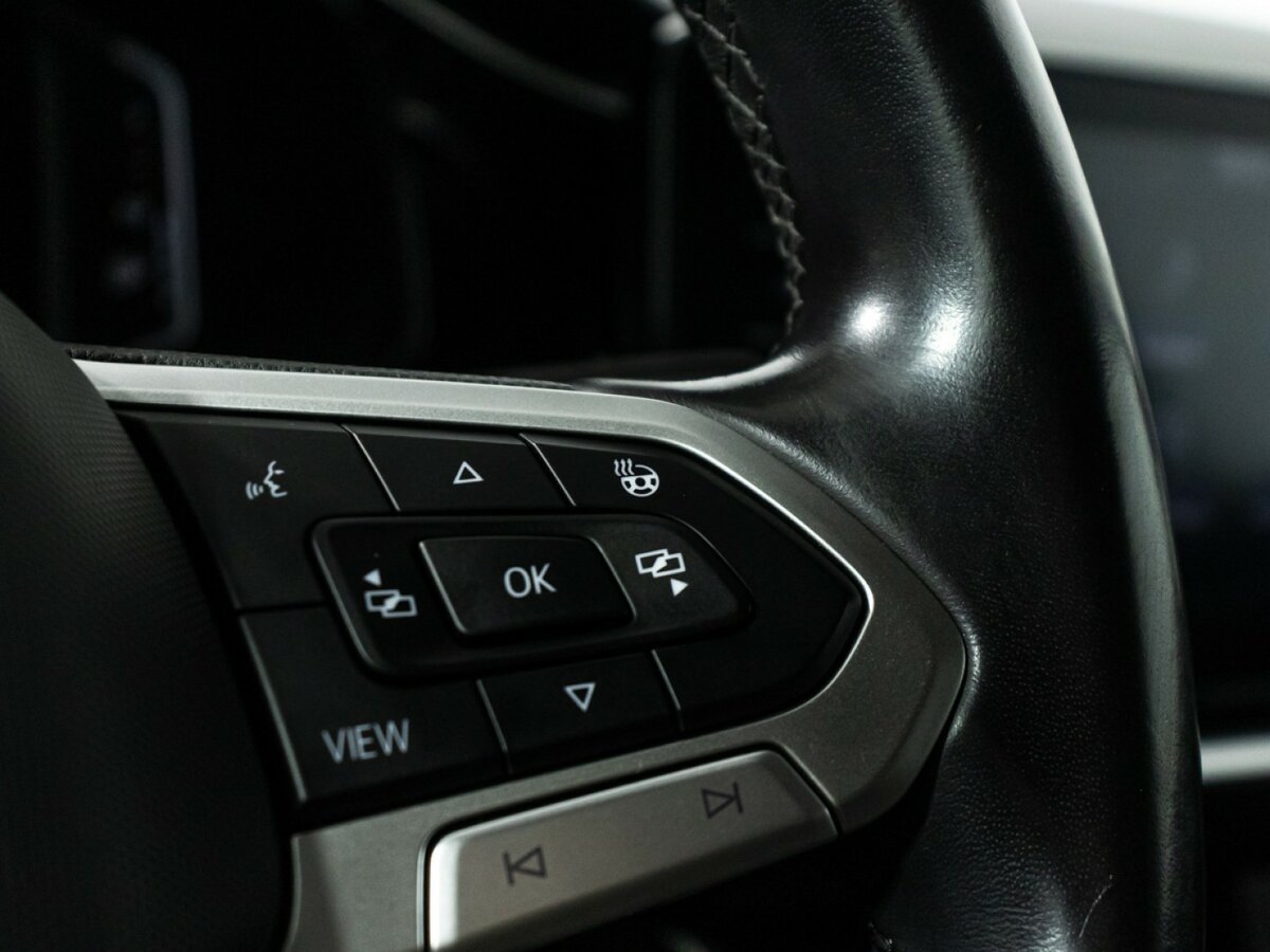 Купить Volkswagen Polo с пробегом. Фото: #17