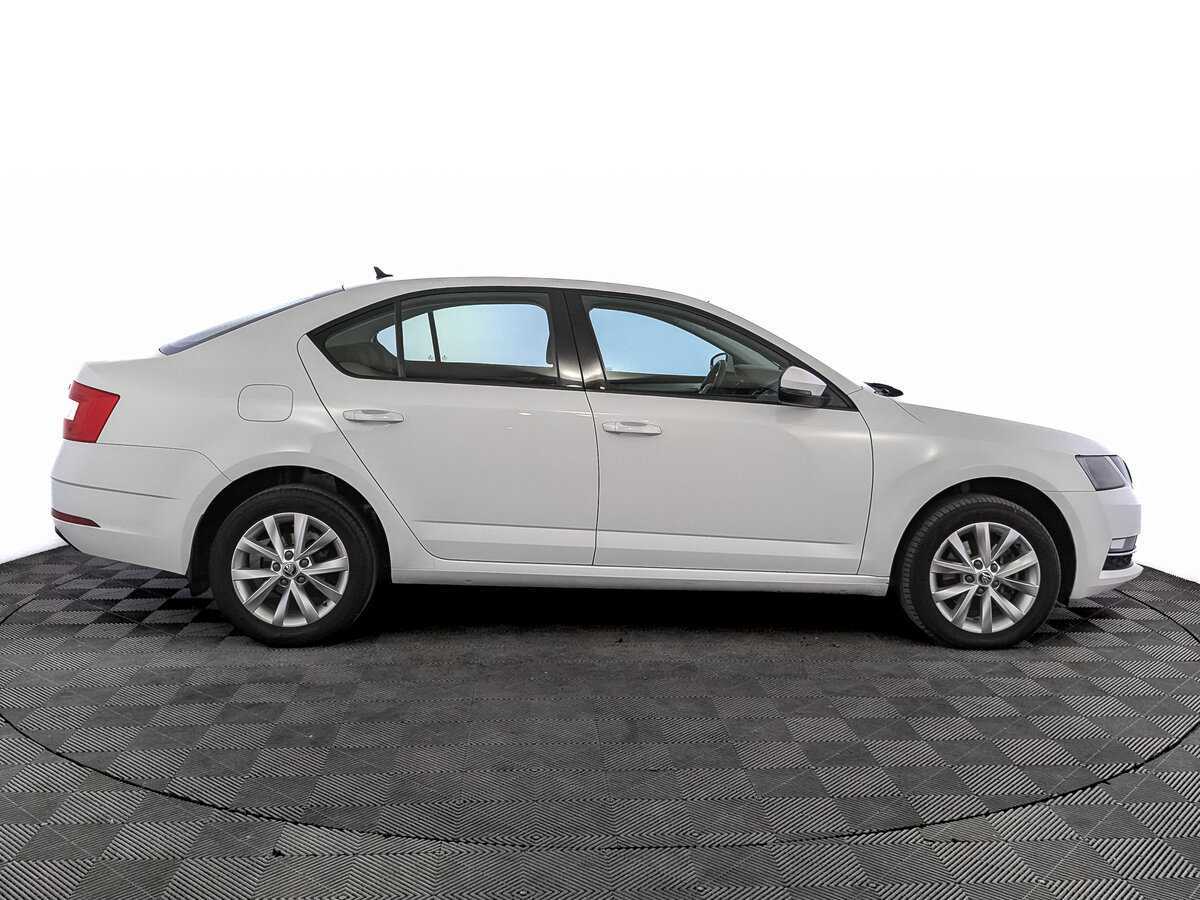 Купить Skoda Octavia с пробегом. Фото: #3