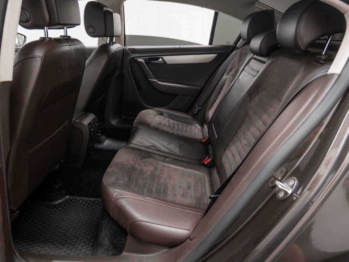 Купить Volkswagen Passat с пробегом. Фото: #12