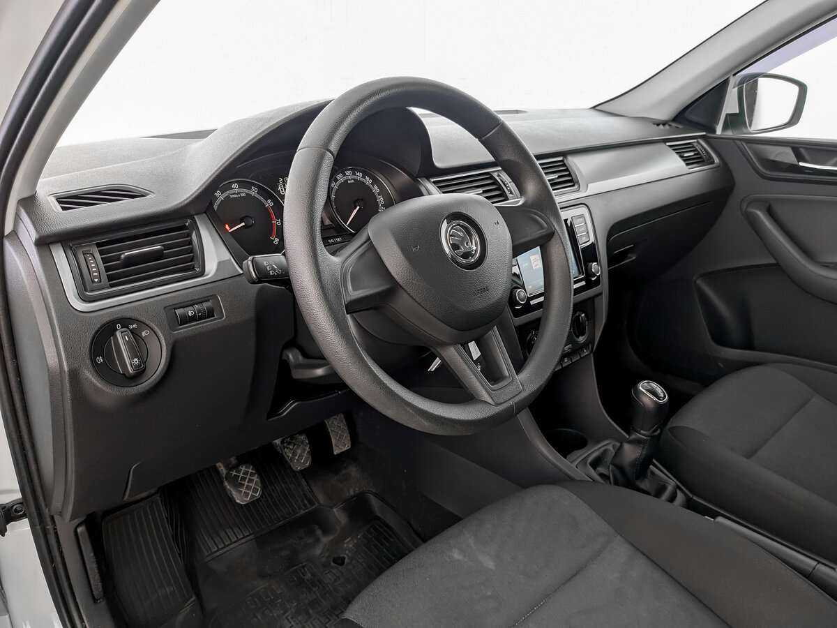 Купить Skoda Rapid с пробегом. Фото: #13
