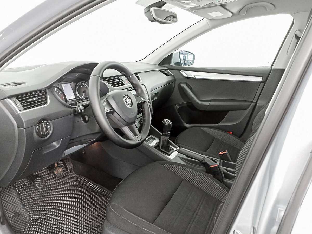 Купить Skoda Octavia с пробегом. Фото: #11