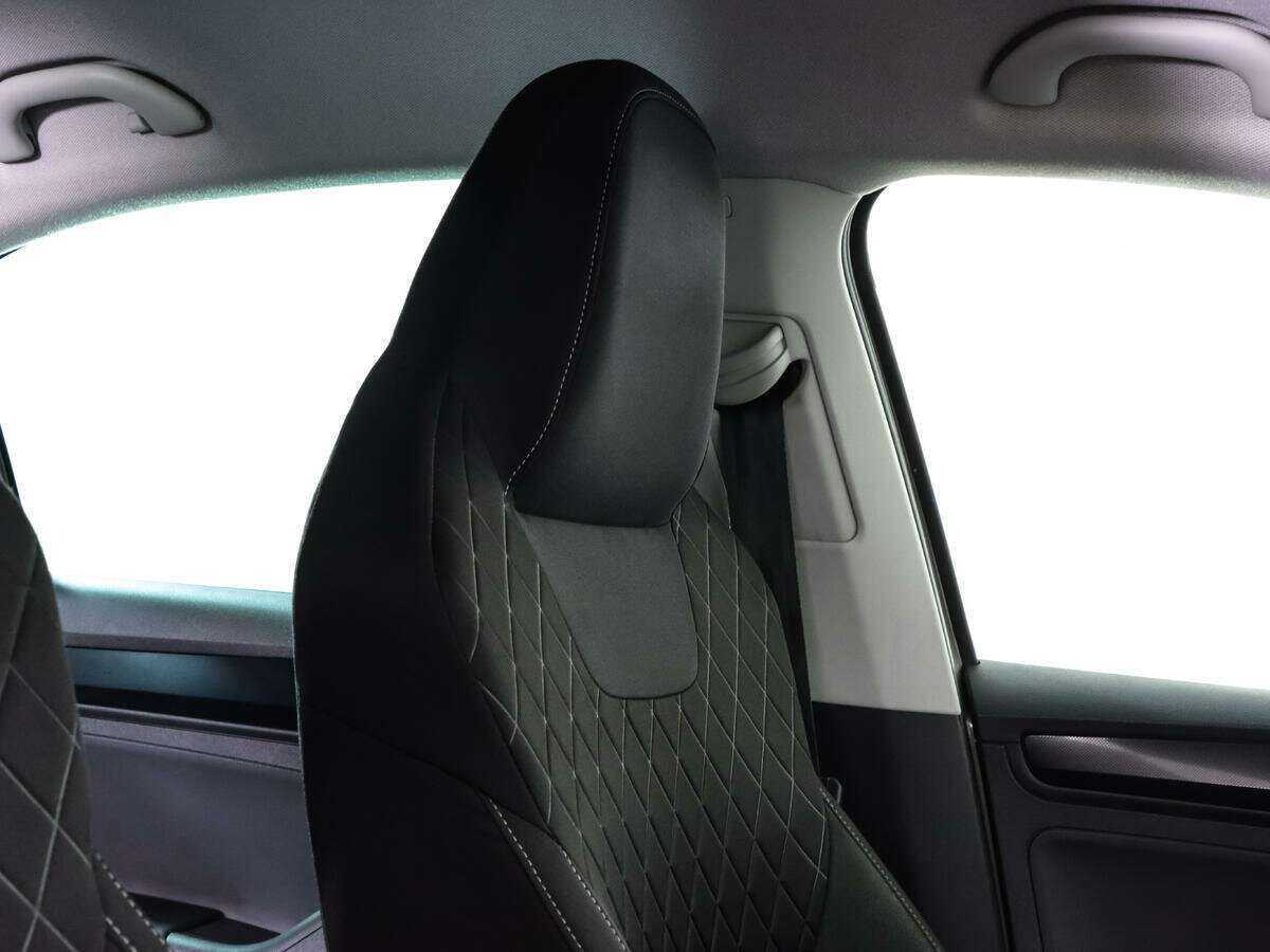 Купить Skoda Rapid с пробегом. Фото: #14