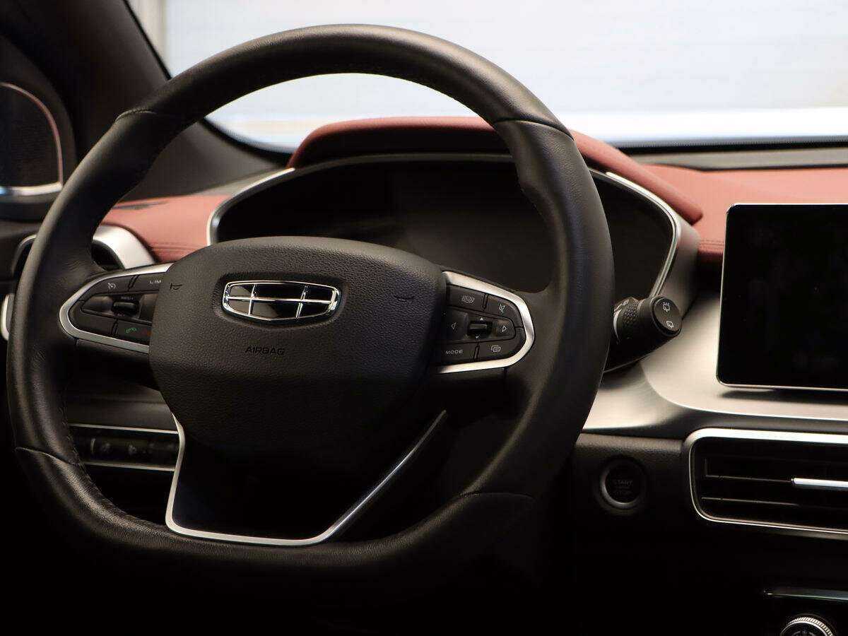 Купить Geely Coolray с пробегом. Фото: #9