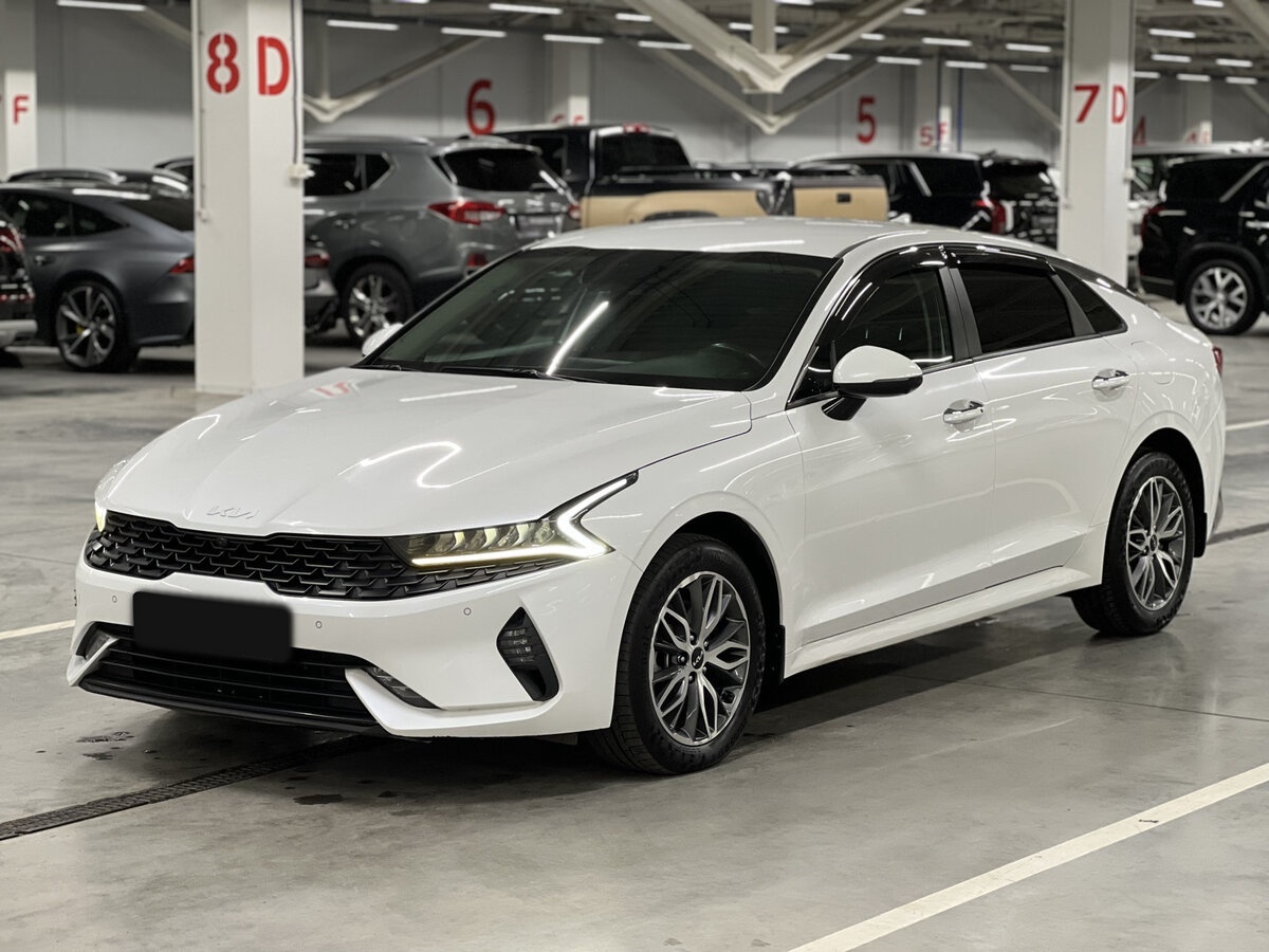 Купить Kia K5 с пробегом. Посмотреть фото