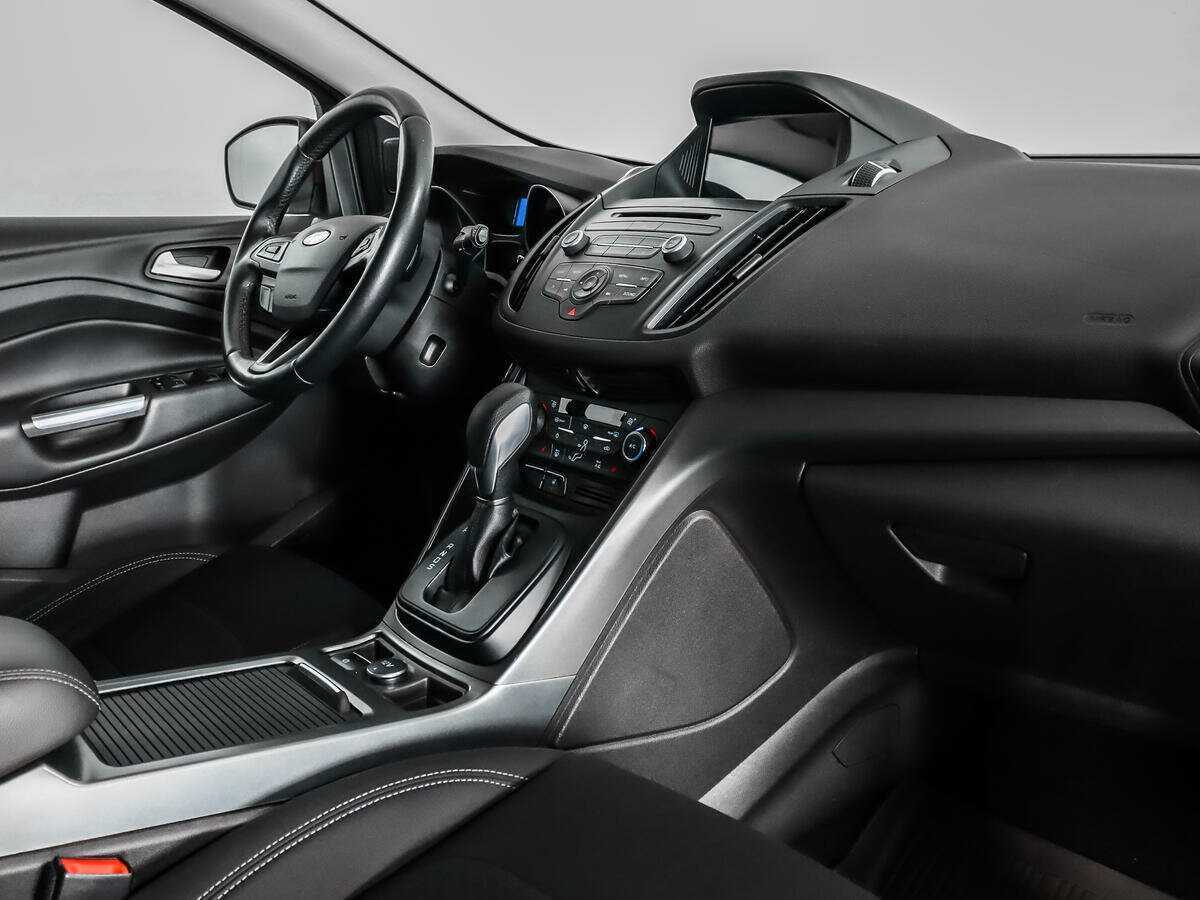 Купить Ford Kuga с пробегом. Фото: #11