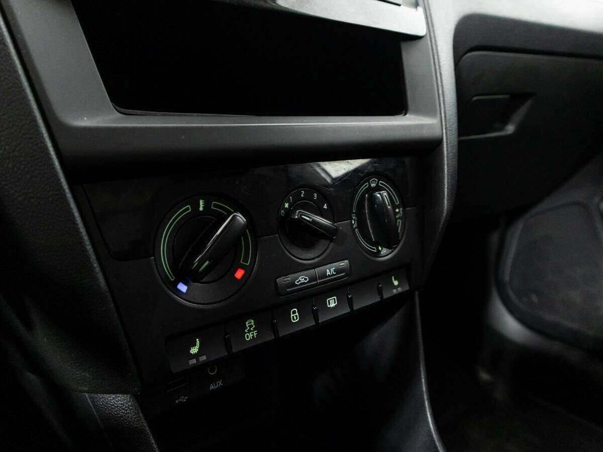 Купить Skoda Rapid с пробегом. Фото: #14