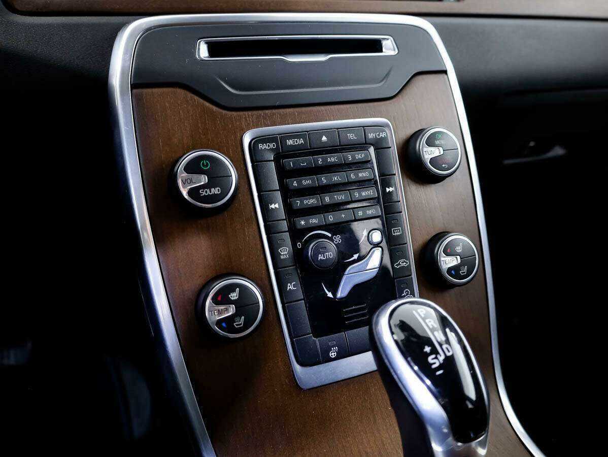 Купить Volvo XC70 с пробегом. Фото: #16