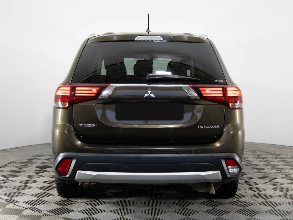 Купить Mitsubishi Outlander с пробегом. Фото: #4