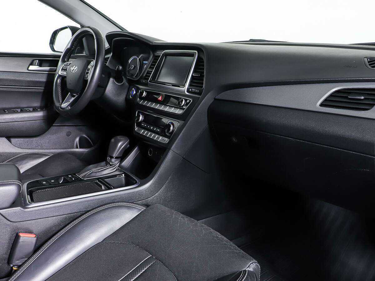 Купить Hyundai Sonata с пробегом. Фото: #8