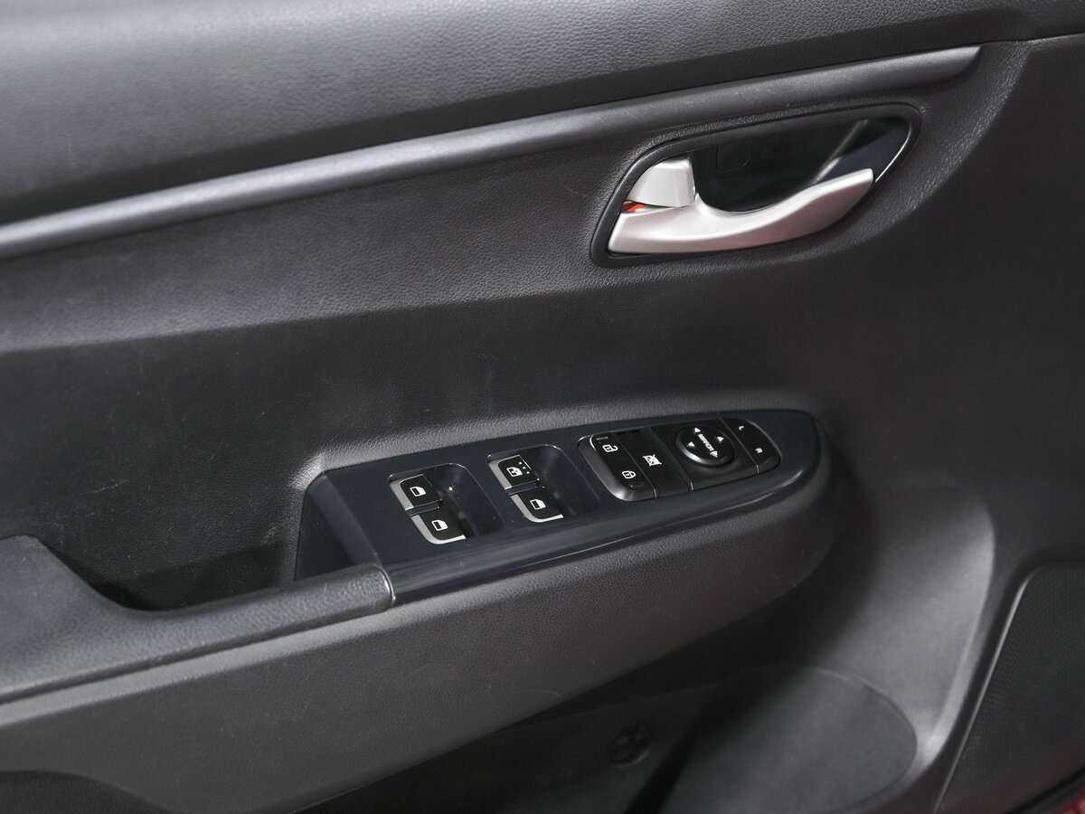 Купить Kia Rio с пробегом. Фото: #12